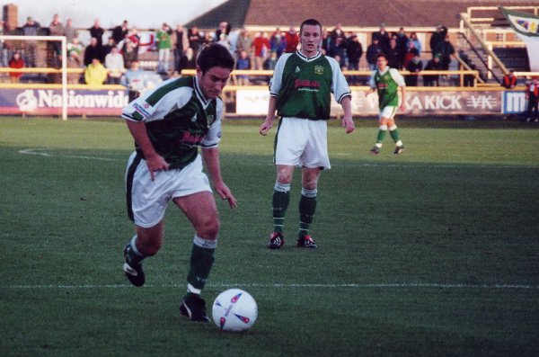 Lee Johnson cuts into the Southport penalty area