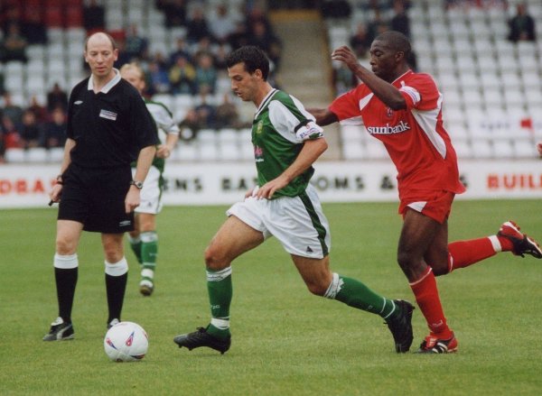 Anthony Tonkin cuts inside into midfield