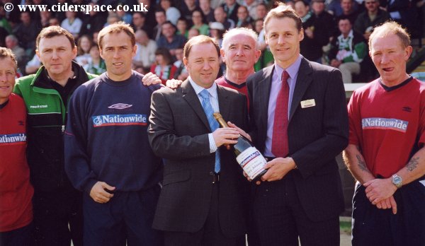 Gary Johnson receives the March 2003 Manager of the Month award