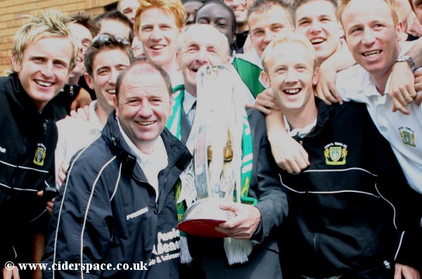 Ralph celebrates Yeovil's League Two Championship, 2005